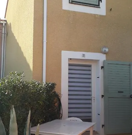 Charmante Dans Village Naturiste Leucate