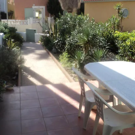 Charmante Dans Village Naturiste Leucate