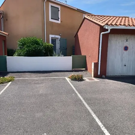 Charmante Dans Village Naturiste *