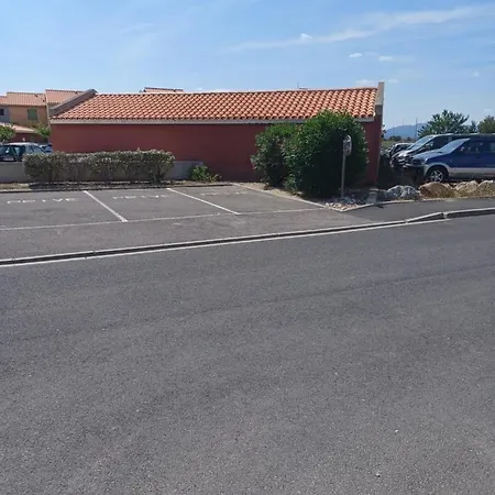 Charmante Dans Village Naturiste Leucate