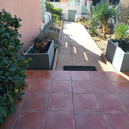 Charmante Dans Village Naturiste Villa