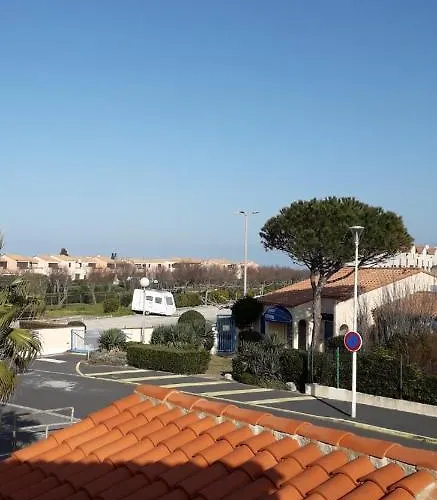 Charmante Dans Village Naturiste