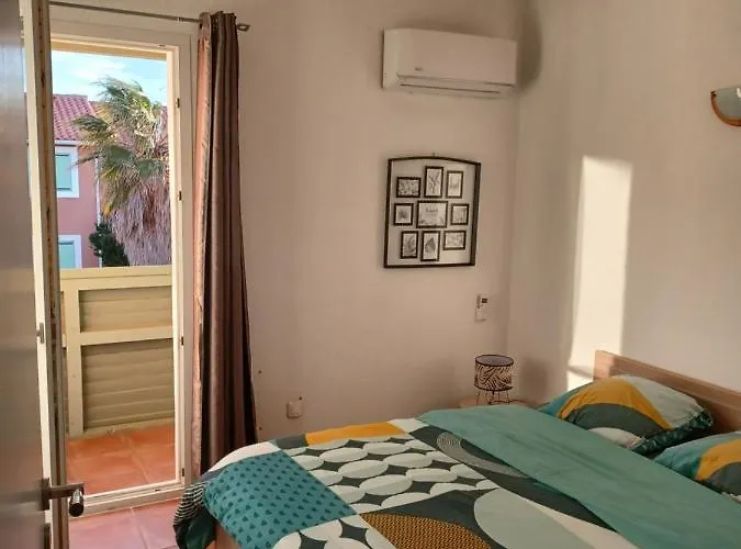 Charmante Dans Village Naturiste * Leucate