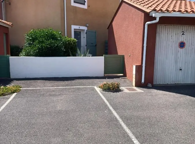 Charmante Dans Village Naturiste *
