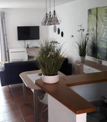 Charmante Dans Village Naturiste Leucate